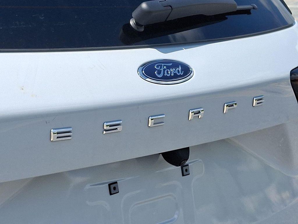 new 2025 Ford Escape PHEV car, priced at $27,968