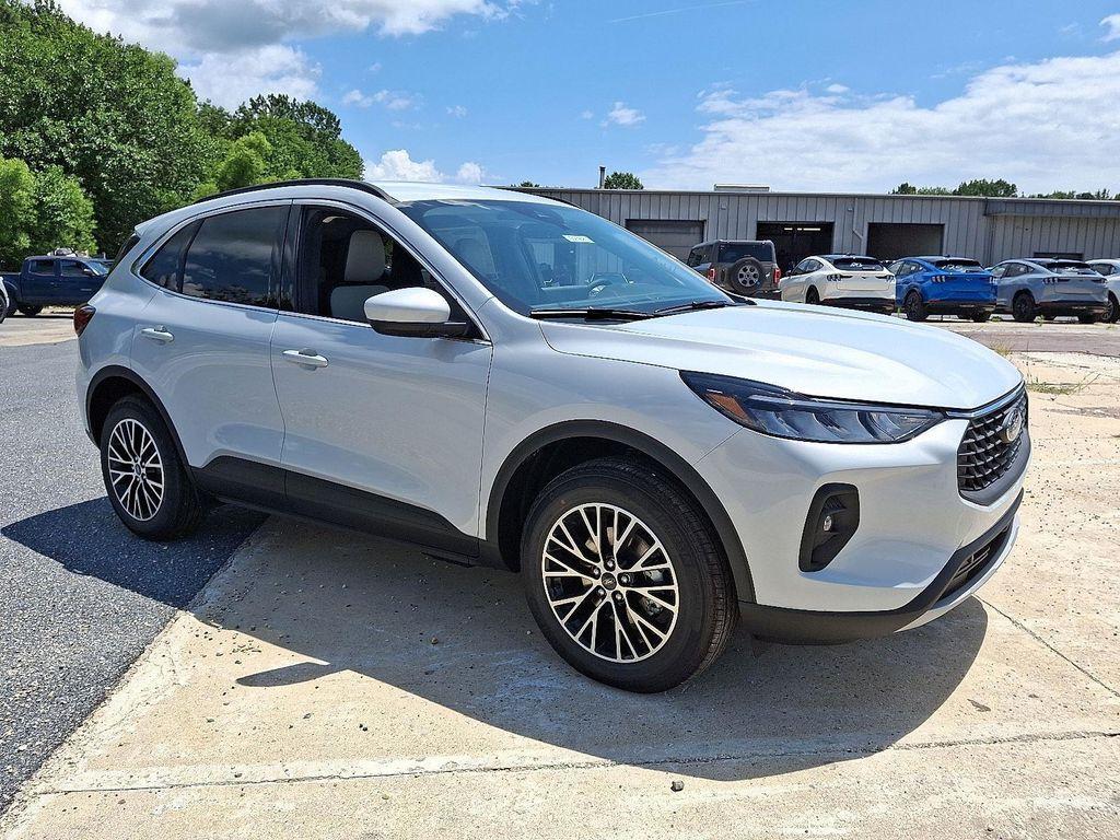 new 2025 Ford Escape PHEV car, priced at $27,968