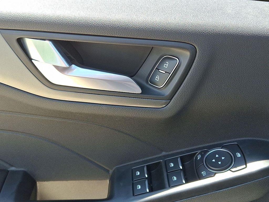 new 2025 Ford Escape PHEV car, priced at $27,968