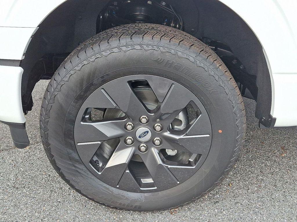 new 2025 Ford F-150 car, priced at $45,284