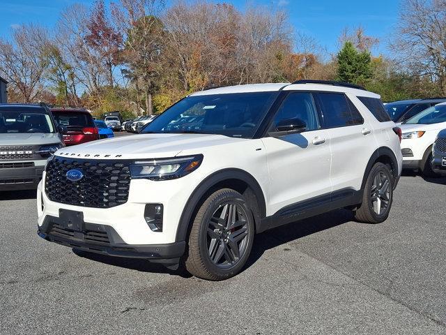 new 2025 Ford Explorer car, priced at $46,308