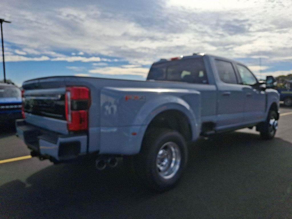 new 2025 Ford F-350 car, priced at $95,680