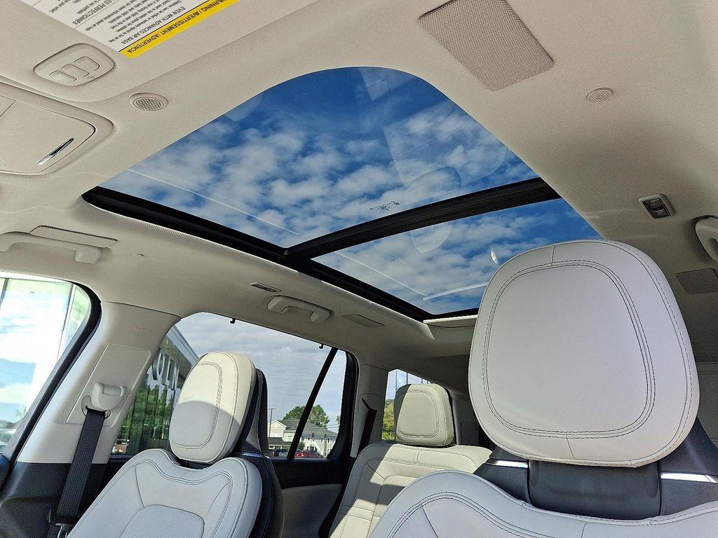 new 2025 Lincoln Aviator car, priced at $79,680