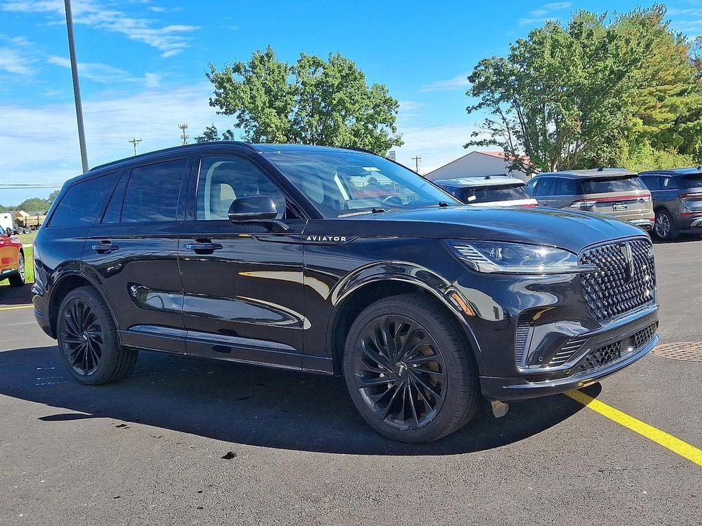 new 2025 Lincoln Aviator car, priced at $79,680