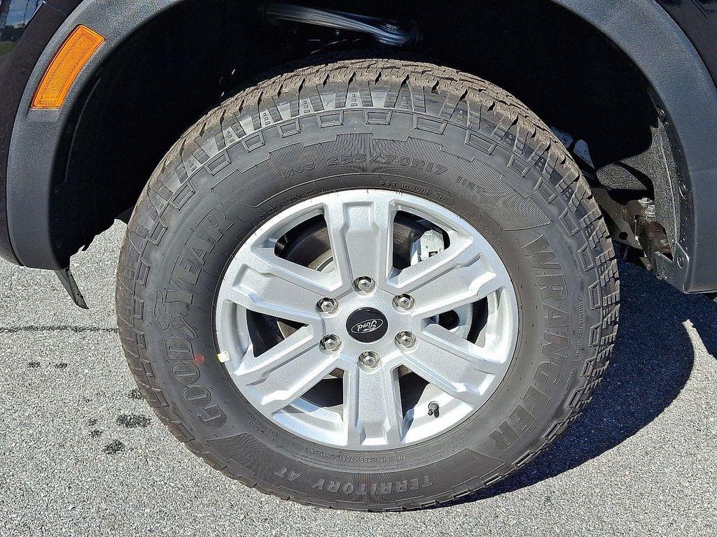 new 2025 Ford Ranger car, priced at $35,851