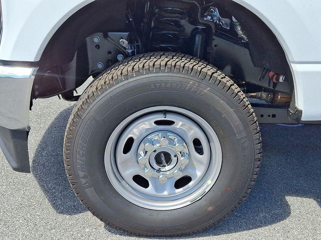 new 2025 Ford F-250 car, priced at $46,097