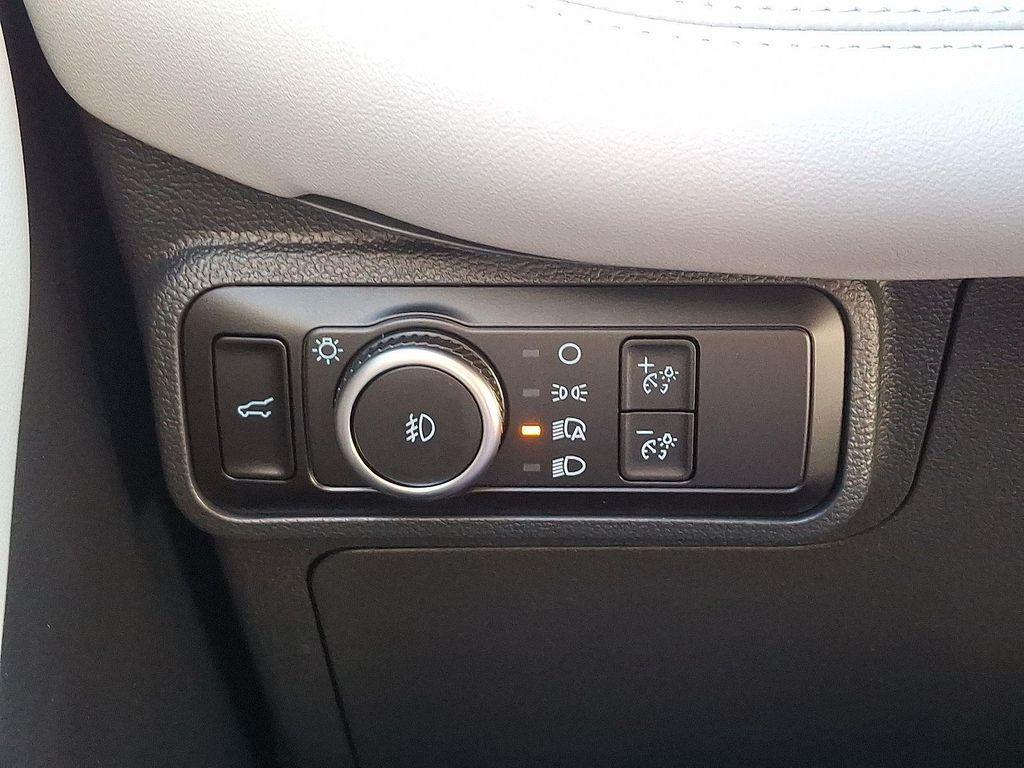 new 2025 Ford Explorer car, priced at $55,706