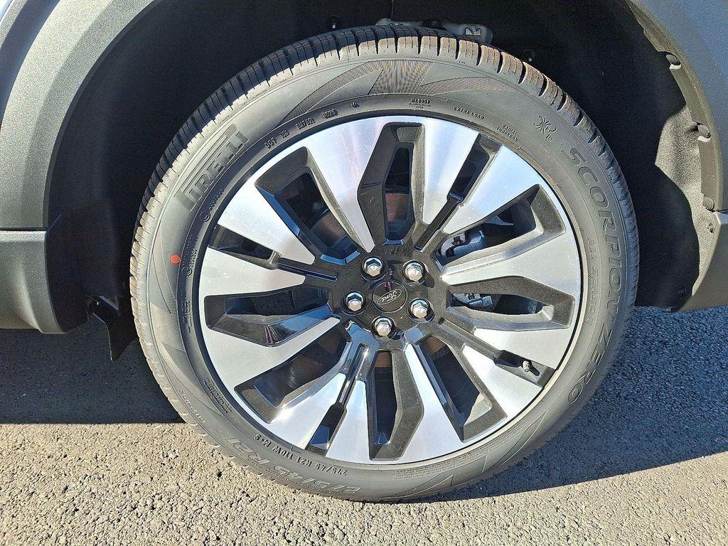 new 2025 Ford Explorer car, priced at $55,706