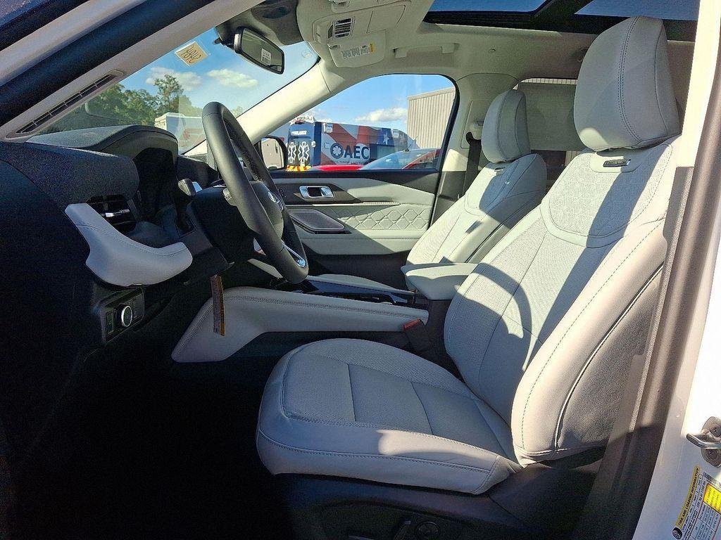 new 2025 Ford Explorer car, priced at $55,706