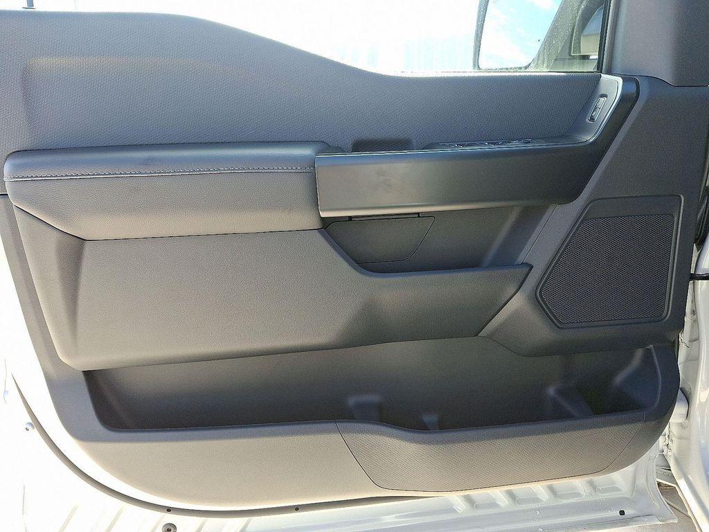 new 2025 Ford F-150 car, priced at $47,054