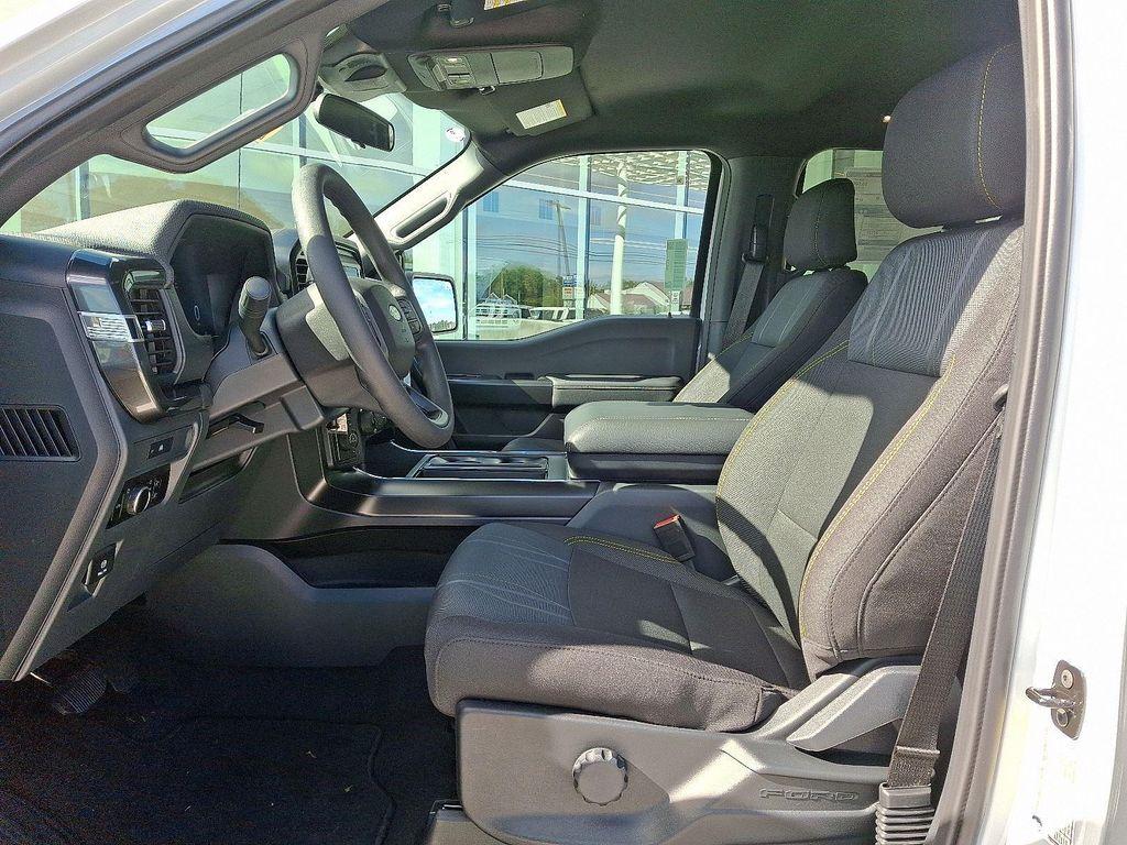 new 2025 Ford F-150 car, priced at $47,054