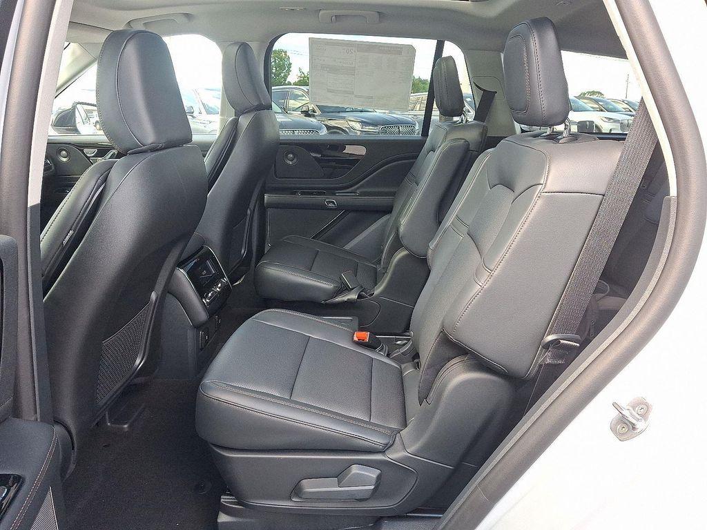 new 2025 Lincoln Aviator car, priced at $64,584