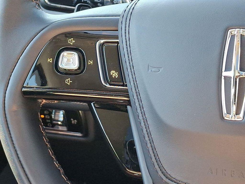 new 2025 Lincoln Aviator car, priced at $68,901