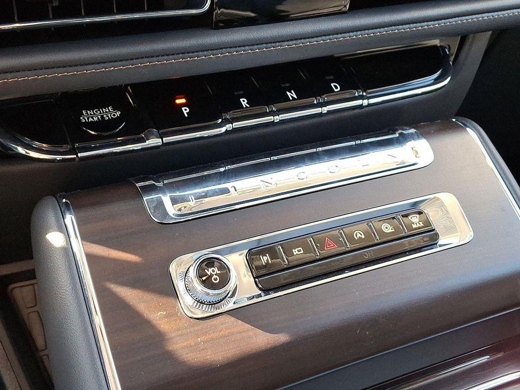 new 2025 Lincoln Aviator car, priced at $68,901