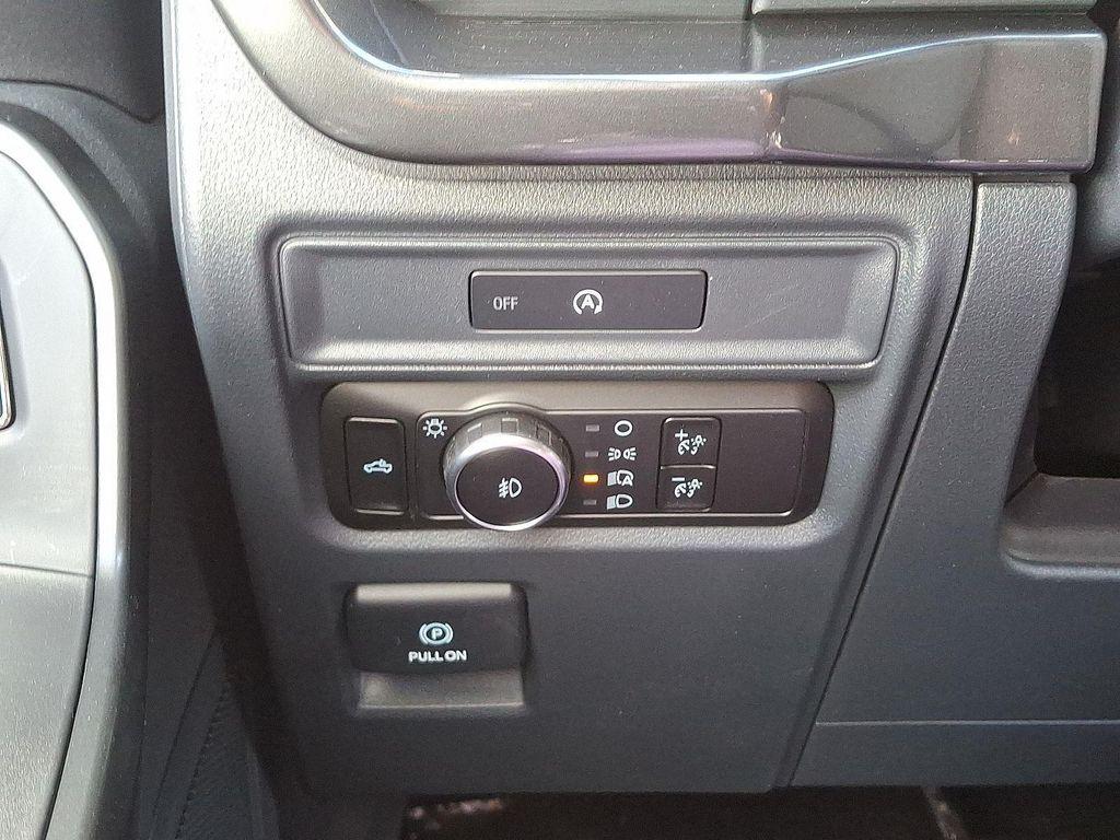 new 2025 Ford F-150 car, priced at $49,738