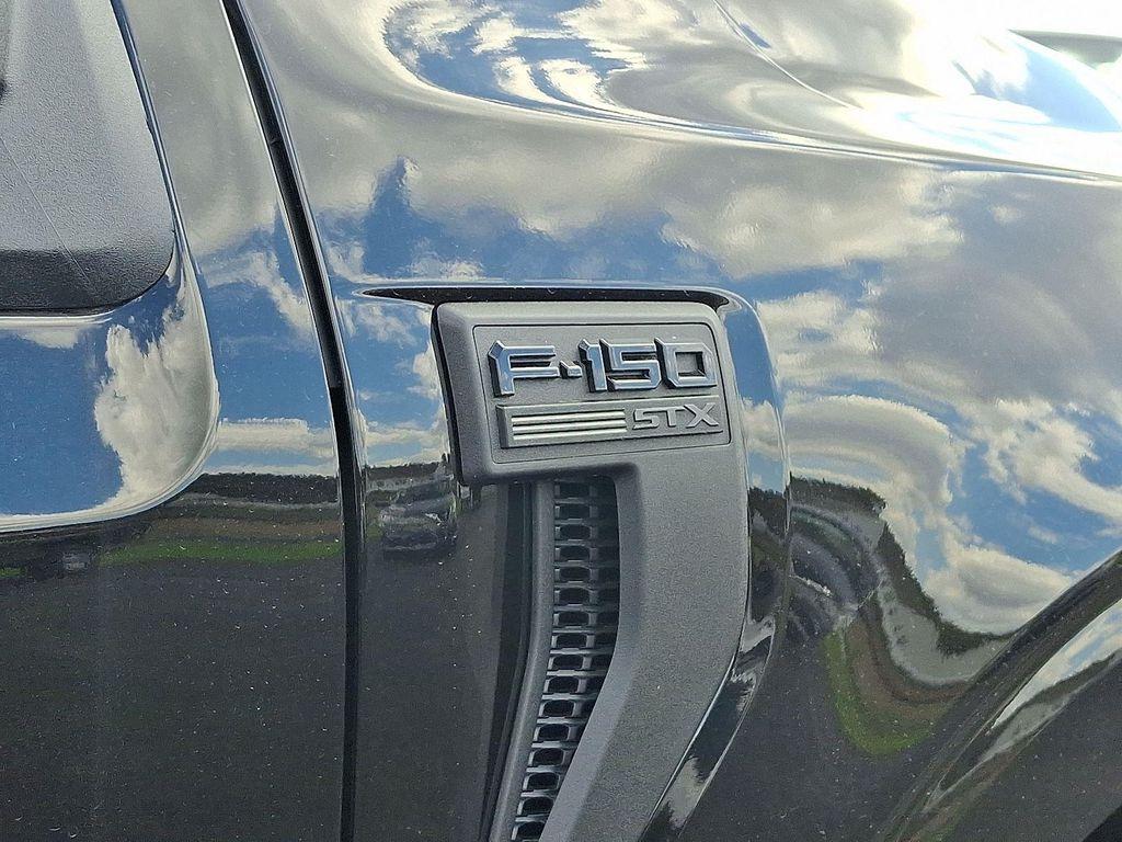 new 2025 Ford F-150 car, priced at $49,738