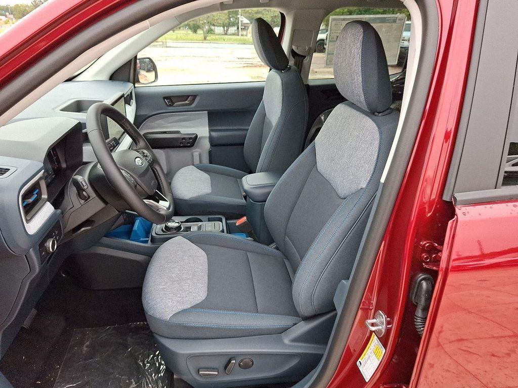 new 2025 Ford Maverick car, priced at $32,272