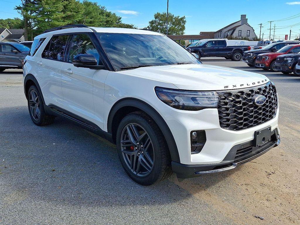new 2025 Ford Explorer car, priced at $57,568