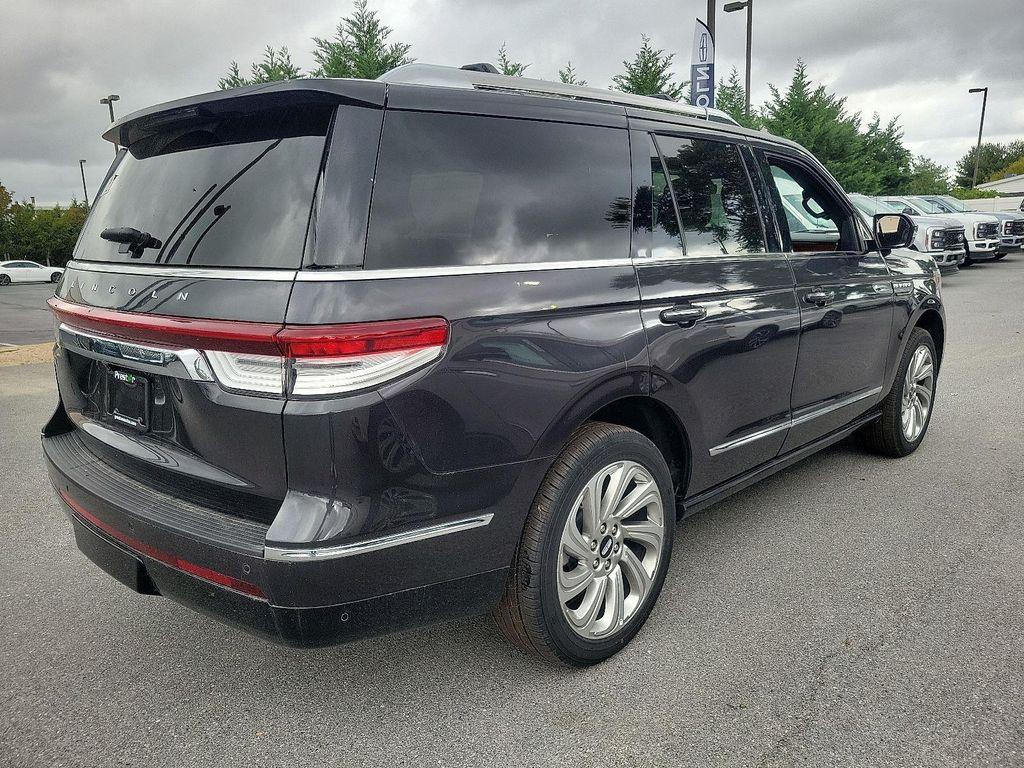 new 2024 Lincoln Navigator car, priced at $91,558