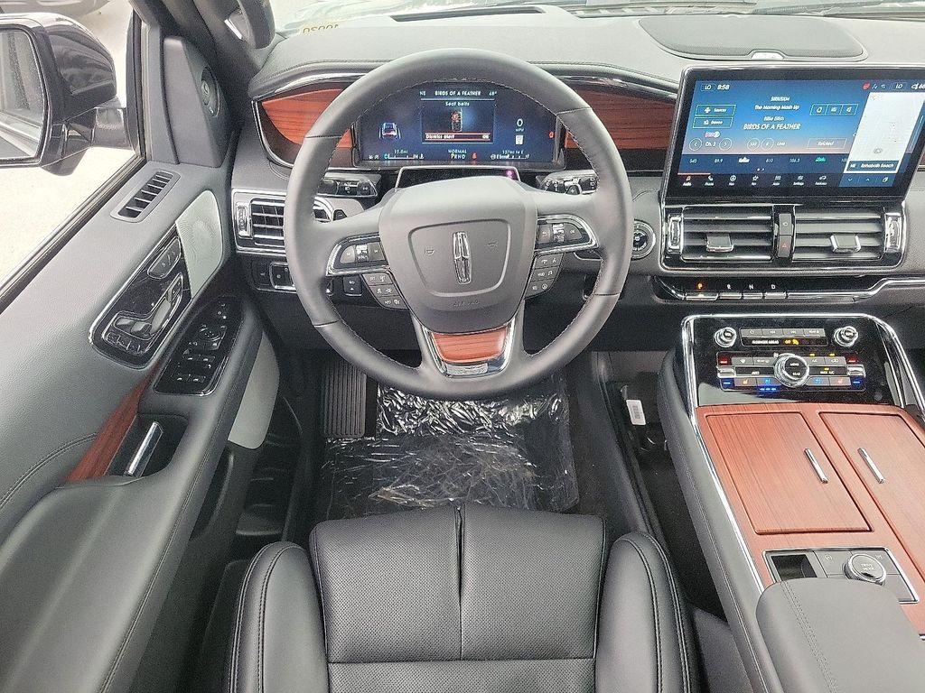 new 2024 Lincoln Navigator car, priced at $91,558