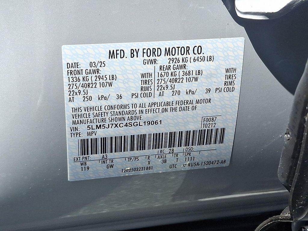 new 2025 Lincoln Aviator car, priced at $78,576