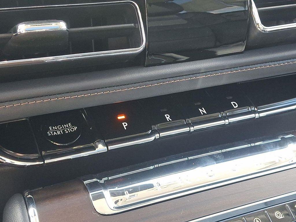 new 2025 Lincoln Aviator car, priced at $78,576