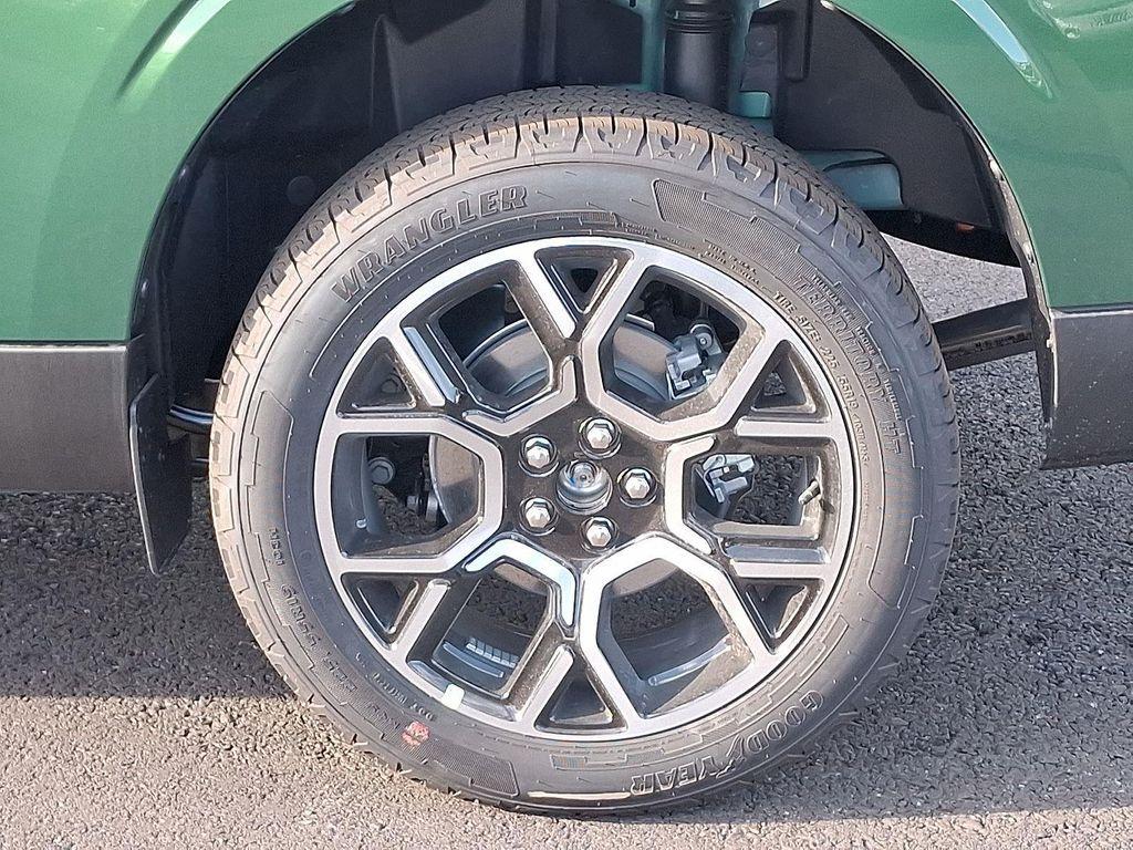 new 2025 Ford Maverick car, priced at $39,618