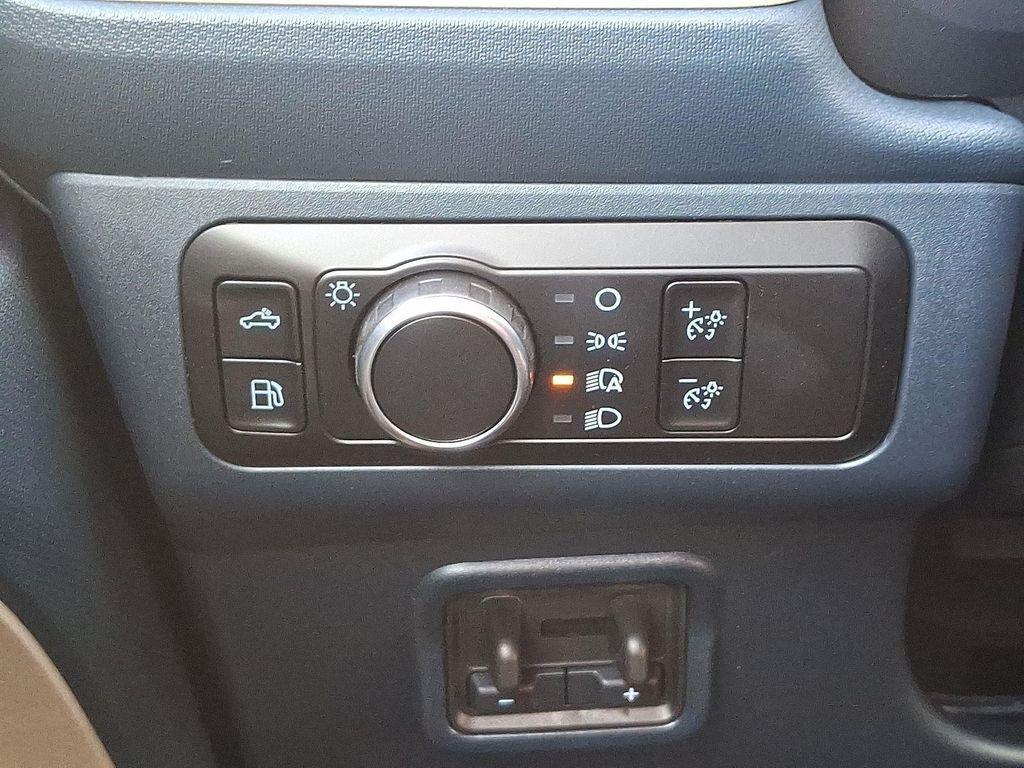 new 2025 Ford Maverick car, priced at $39,618