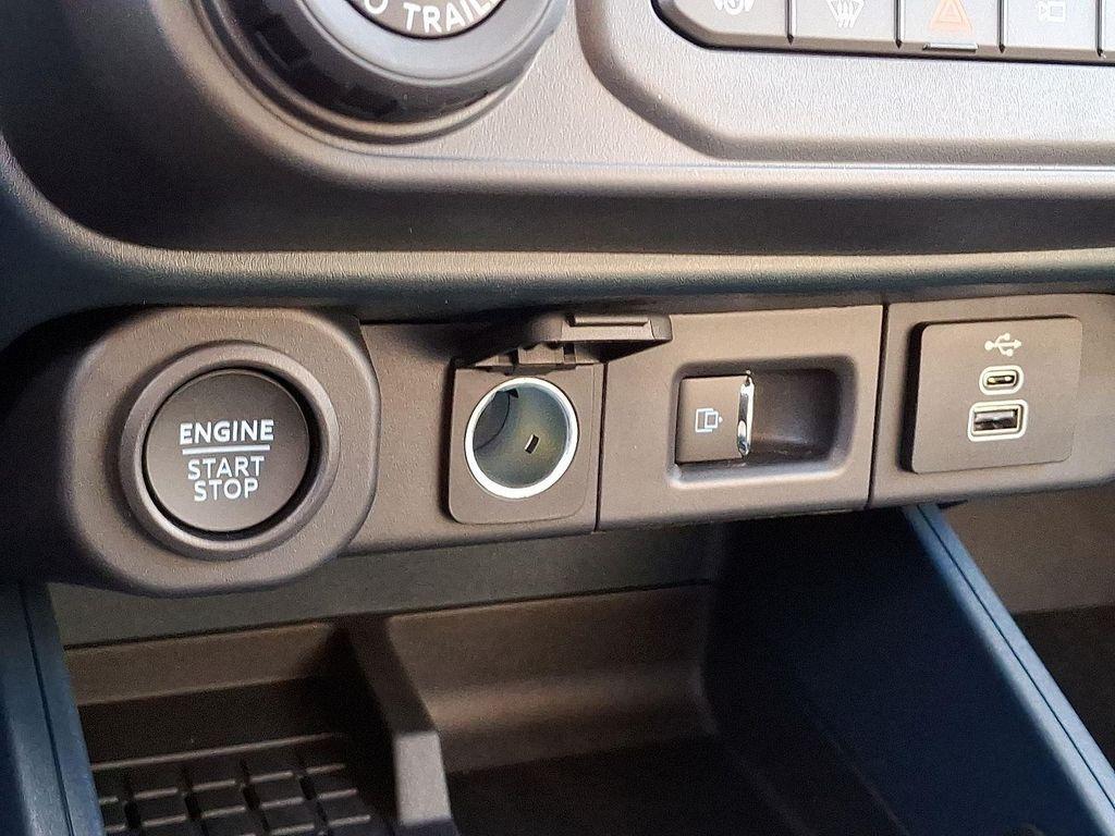 new 2025 Ford Maverick car, priced at $39,618