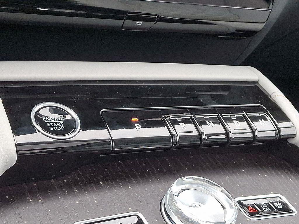 new 2025 Lincoln Navigator car, priced at $125,335