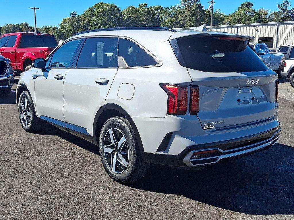 used 2023 Kia Sorento car, priced at $27,637