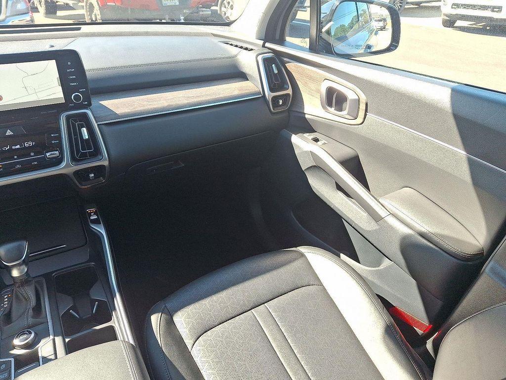 used 2023 Kia Sorento car, priced at $27,637