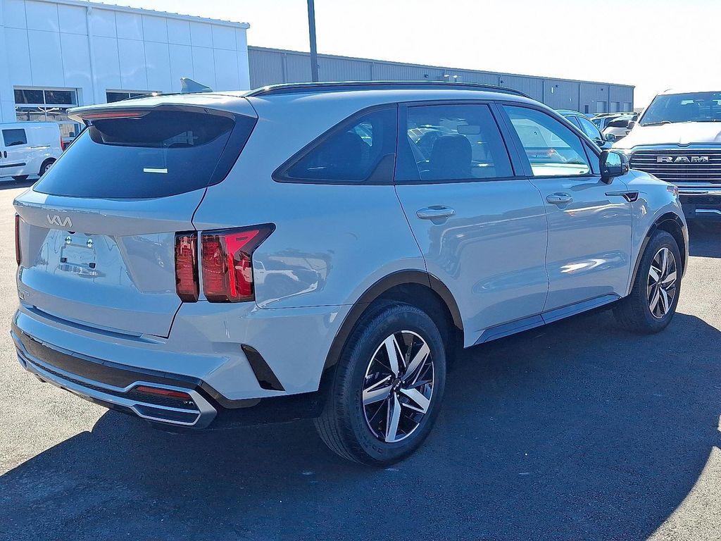 used 2023 Kia Sorento car, priced at $27,637