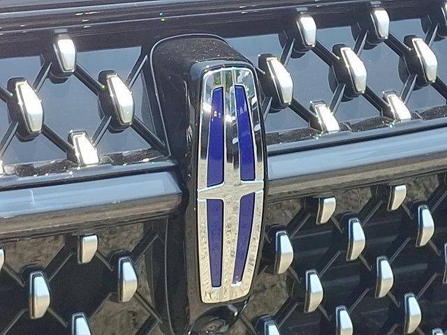 new 2025 Lincoln Nautilus car, priced at $50,933