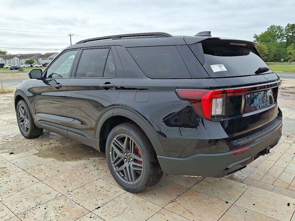 new 2025 Ford Explorer car, priced at $49,870