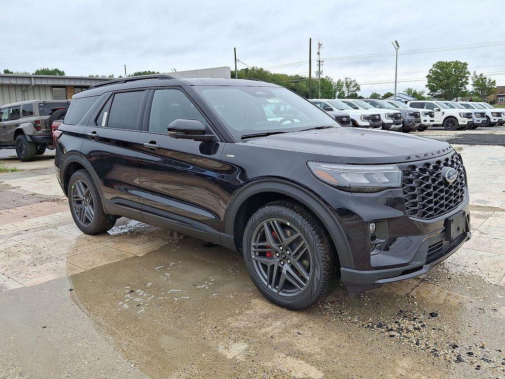new 2025 Ford Explorer car, priced at $49,870