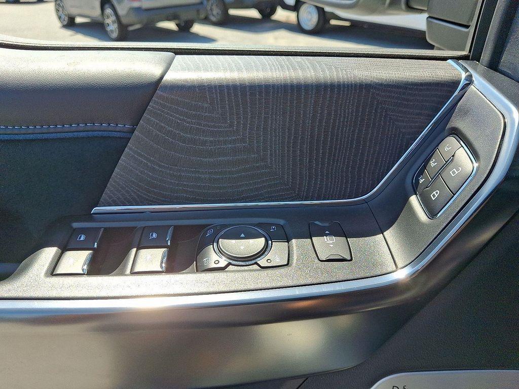 new 2025 Ford F-250 car, priced at $92,747