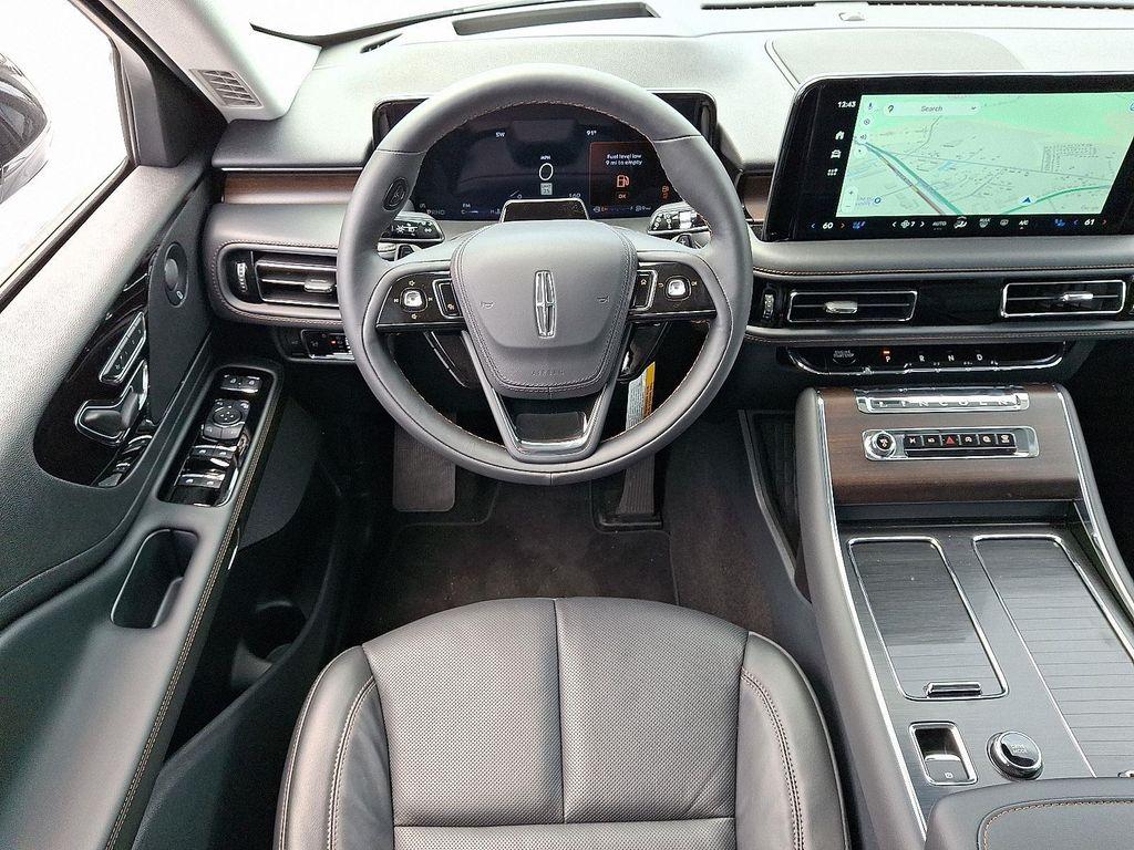 new 2025 Lincoln Aviator car, priced at $68,501