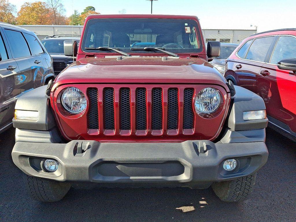 used 2021 Jeep Wrangler Unlimited car, priced at $33,121