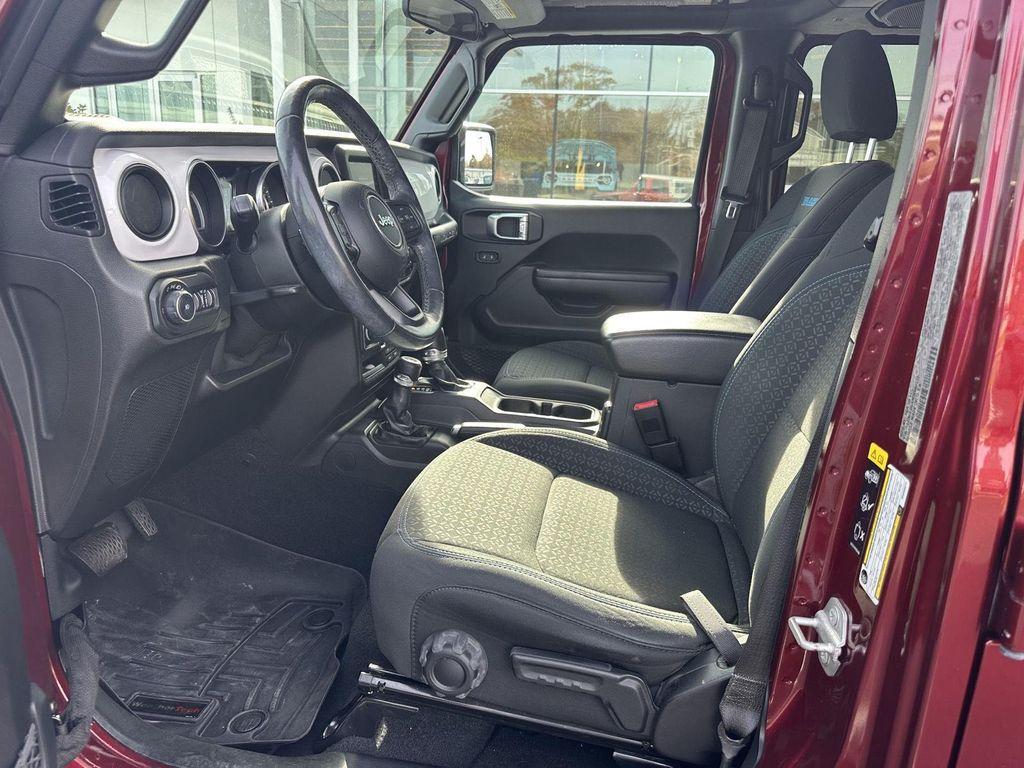 used 2021 Jeep Wrangler Unlimited car, priced at $33,121