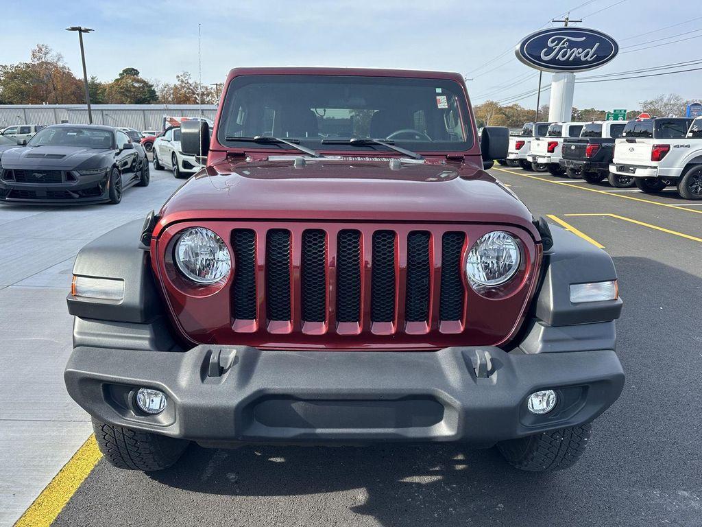 used 2021 Jeep Wrangler Unlimited car, priced at $33,121