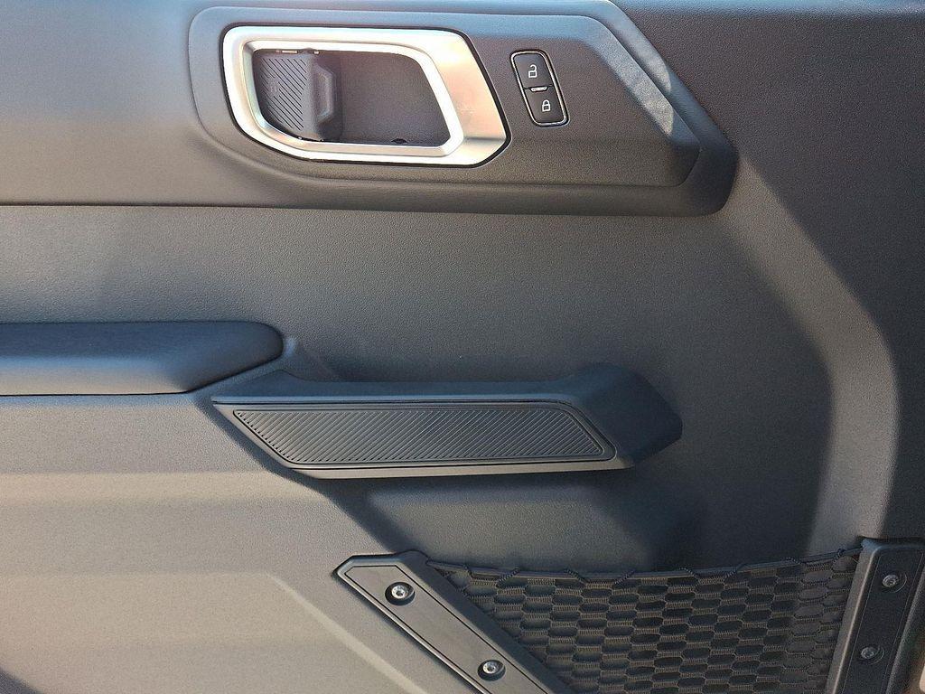 new 2025 Ford Bronco car, priced at $53,914