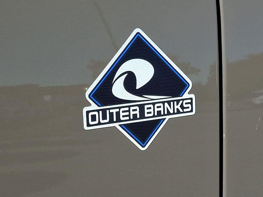 new 2025 Ford Bronco car, priced at $53,914