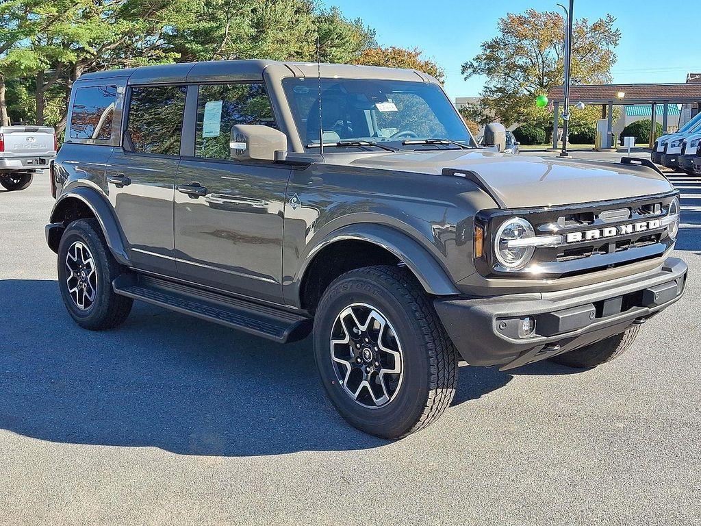 new 2025 Ford Bronco car, priced at $53,914