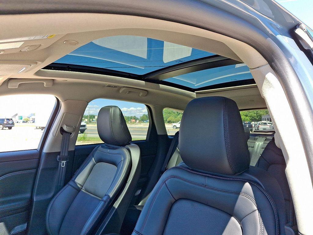 new 2025 Lincoln Corsair car, priced at $58,368