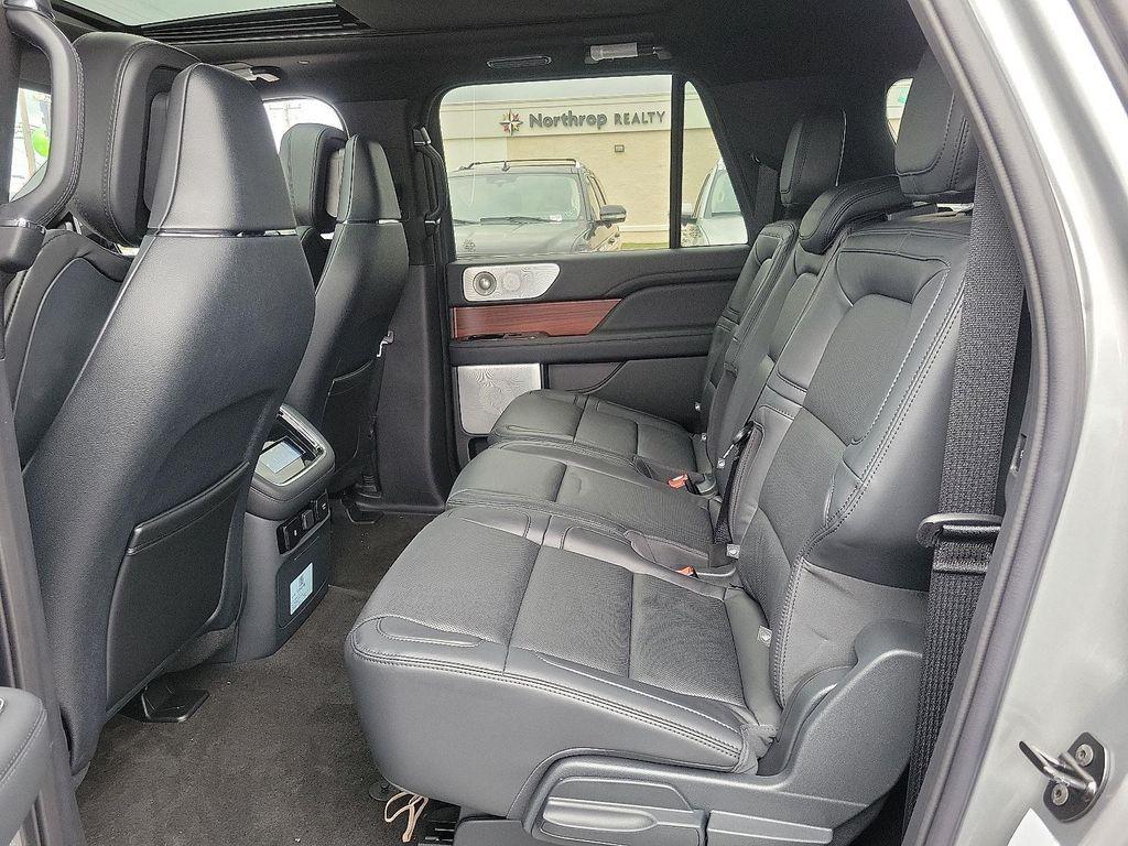 new 2024 Lincoln Navigator car, priced at $94,891