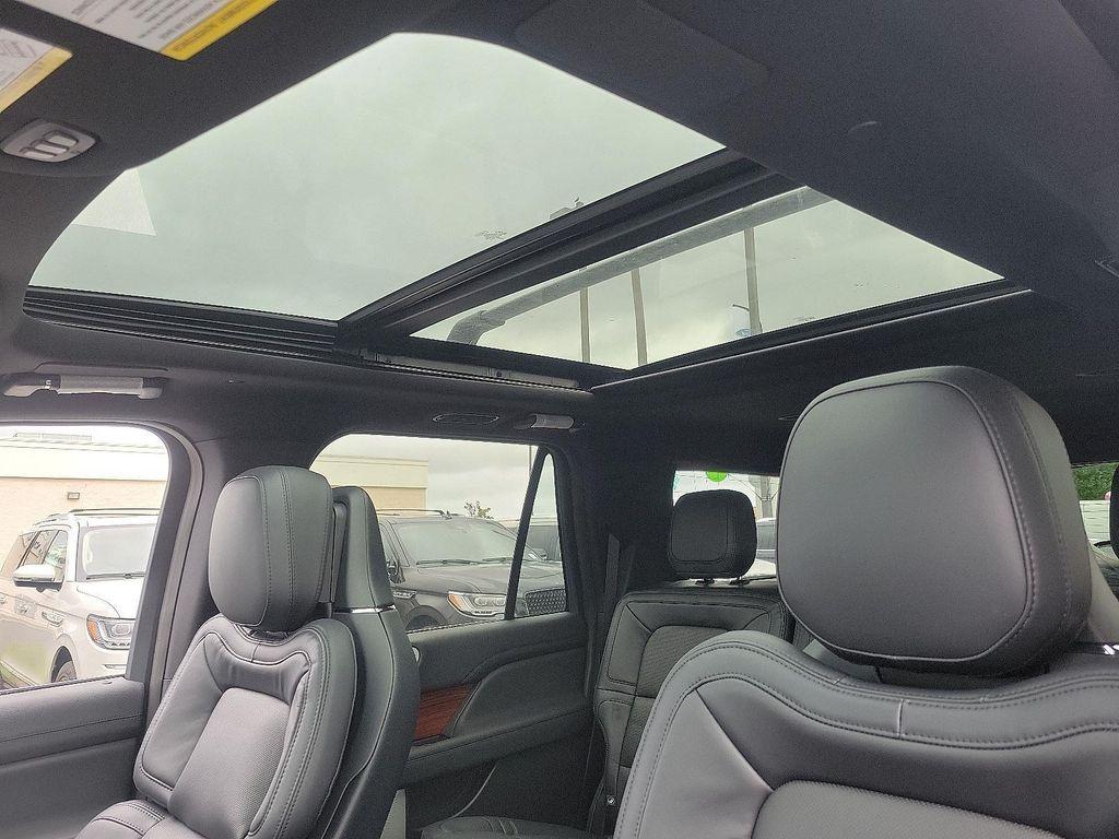 new 2024 Lincoln Navigator car, priced at $94,891