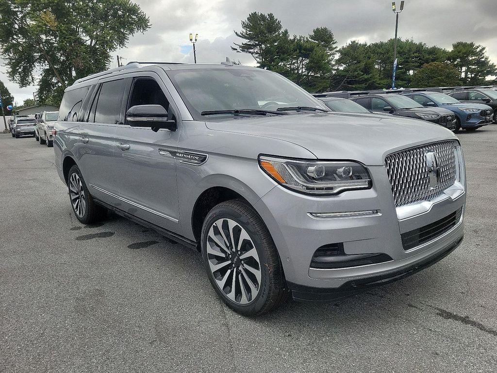 new 2024 Lincoln Navigator car, priced at $94,891