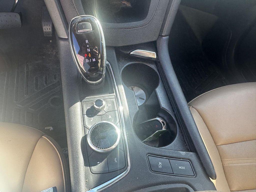 used 2022 Cadillac XT5 car, priced at $30,804