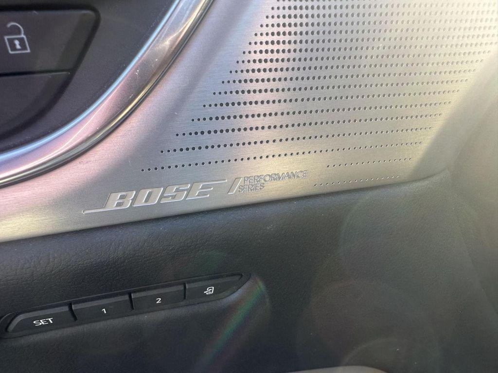 used 2022 Cadillac XT5 car, priced at $30,804